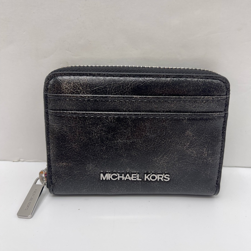 MICHAEL KORS Jet Set Medium Distressed Zip Around Card Case
Black
NWT - Picture 1 of 16